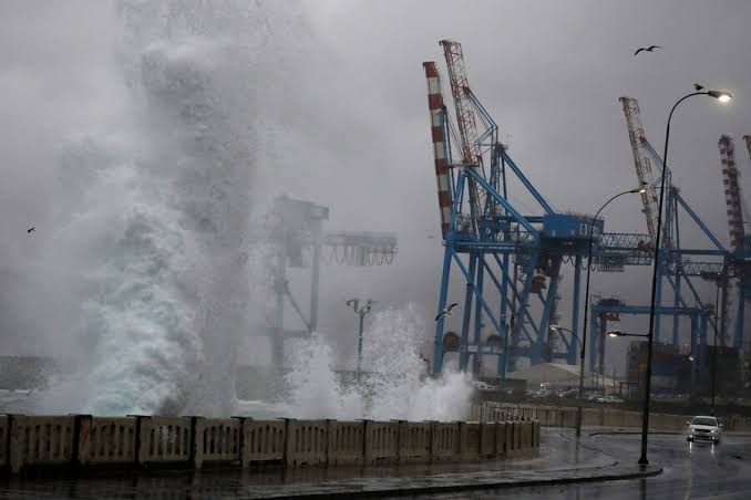 PUERTOS BAJO PRESIÓN: COMO SIGUEN FUNCIONANDO EN MEDIO DEL TEMPORAL
