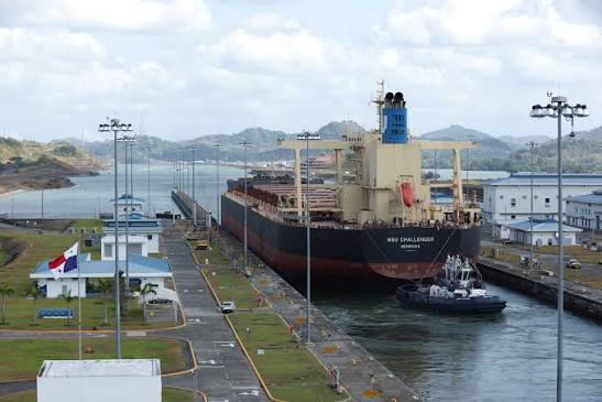 CANAL DE PANAMÁ REDUCE TRÁNSITOS Y VUELVE A ENFRENTAR UNA PRESIÓN HÍDRICA SOBRE SU OPERACIÓN